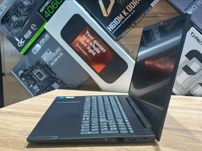Срочно продам ноутбук Lenovo,цена договорная. 1