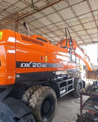Doosan DX210 g‘ildirakli ekskavatori sotiladi 1