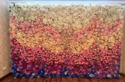 Фотозона из искуственных цветов 1