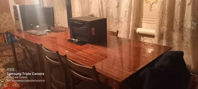 Стол со стульями