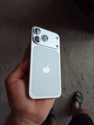 iPhone 17 Pro (корпус XS, память 256 ГБ) 1