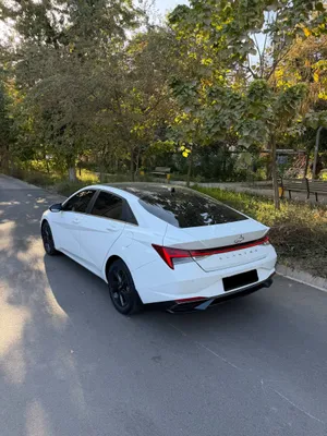 Hyundai Elantra 2021 1,6 л, полностью окрашена, 100% чистая 1