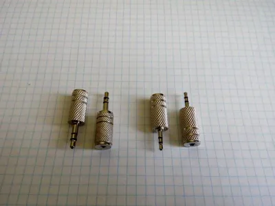 mikrofon yoki quloqchinlar uchun adapter 1