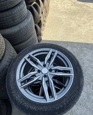 Диск Vossen R17. Разболтовка 4/100