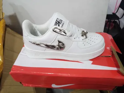 Nike Air Force 1