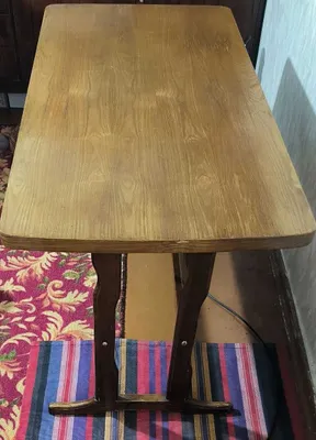 Продам стол. Размер-120*60 высота -75 1