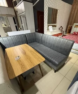 Yengi ugalok stoli 2 ta pufigi