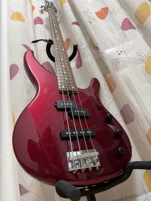 Продаётся Бас гитара Yamaha trbx174 1