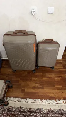Продаются большие и маленькие чемоданы 1