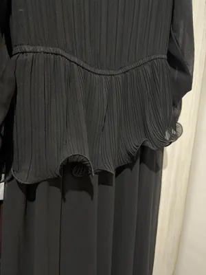 Платья, размер 52. Надевались один раз. Цена: 500 000 1