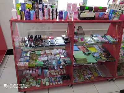 Ветрины для магазина в хорошем состоянии