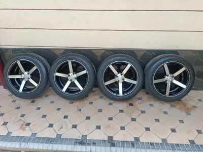 Диск Vossen с шиной 215/50 R17, без дефектов 1