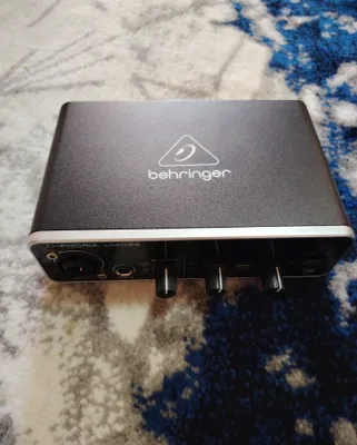 Behringer Umc22, использовался 1 месяц 1