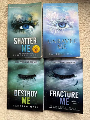 Серия «Shatter Me» из 9 книг 1