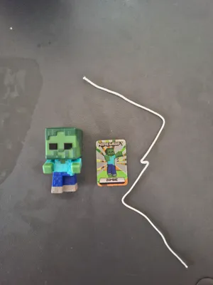 Minecraft zombi figurkasi