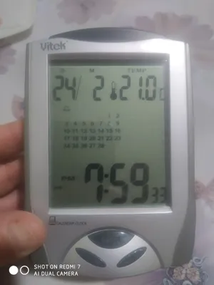 часы VITEK 1
