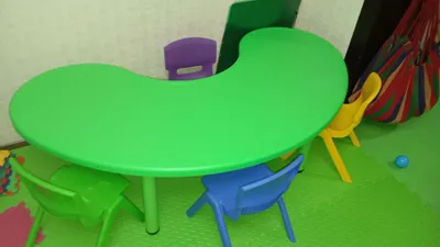 Детский стол со стульями