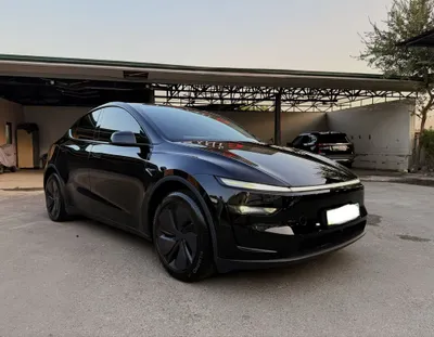 Tesla model Y juniper Rwd premium 1
