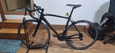 Specialized Tarmac SL4 karbonli shosse velosipedini sotaman 1