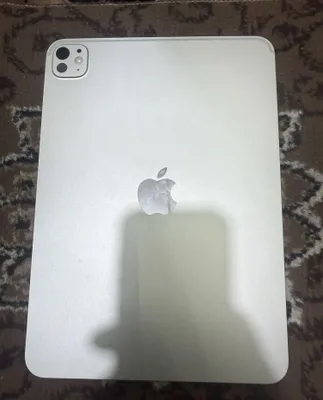 Ipad pro m5 256 karobkasi bor ideal 1