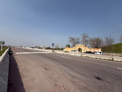 Magistral A373 trassasi, 1-qator, kottejlar va biznes qurilishi uchun 1