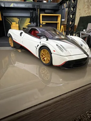 Продаётся качественная модель автомобиля в масштабе 1:24 1