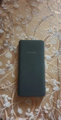 Продаётся оригинальный Power bank от фирма Самсунга состоянии хороший 1