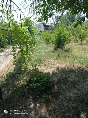 Бустонлик туманида ховли Уй сотилади.5та хона ,Икки этажли коттедж 1