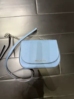 Michael Kors sumkasi
