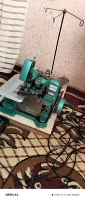 Продаётся оверлок, красиво прошивает, мало использовался 1