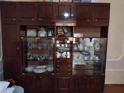Ishlatilgan mebel sotiladi