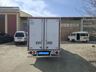Kia bongo sotiladi. Holati aʼlo darajada 1