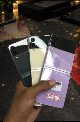 Samsung Z Flip3 1