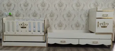 Детская качель и кроватка с матрасом 1