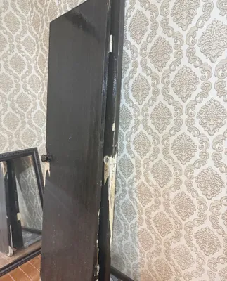 Деревянная дверь. Есть доски, отдам за 100 тысяч. 1