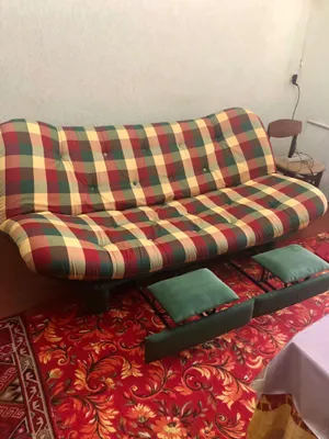 A’lo holatdagi ishlatilgan divan. Turkiya. 1