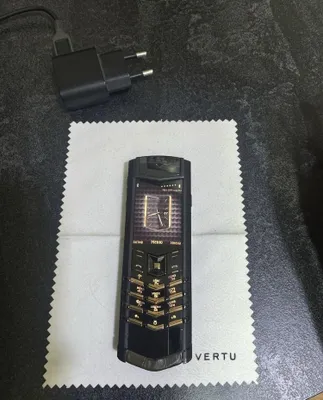 Vertu Signature S Design 3g, BLACK GOLD ALLIGATOR 1