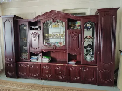 Mebel holati ideal singan joyi yoq azgina qirilgan
