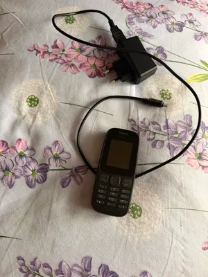 телефон с зарядным устройством, требуется imei