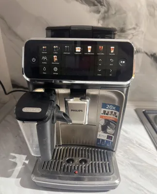 Продаётся кофемашина срочно, Philips late go 1