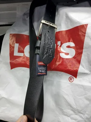 Продаю качественный новый кожаный ремень LEVIS звоните смело
