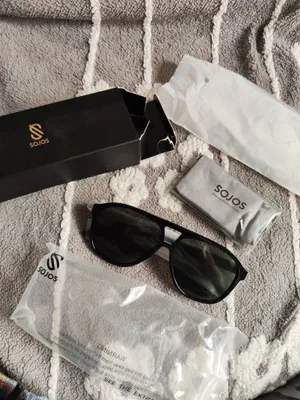 Aviator quyoshdan saqlovchi ko‘zoynak sotiladi