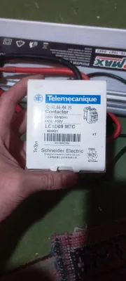 магнитный пускатель (контактор) Schneider Electric 1