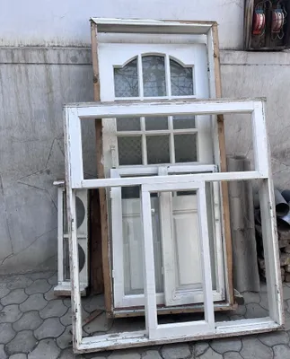 Tahta rom eshik sotiladi