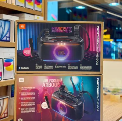 JBL PartyBox On-The-Go 2 kolonkasi simsiz mikrofon bilan