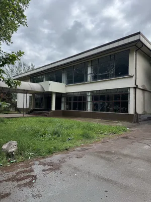 Куйи Чирчик Аганёк 7.7 сот 1336 кв.м Тойхона сотилади 2 этаж Маданият 1