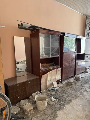 Комплект с гарнитуром и зеркальным трюмо