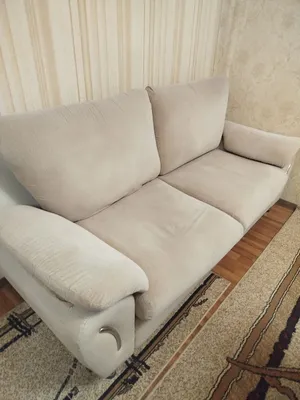 Yaxshi holatdagi divan 1