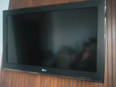 Телевизор 32 диагональ LG 1