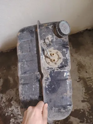Vaz 2106 benzin baki 1